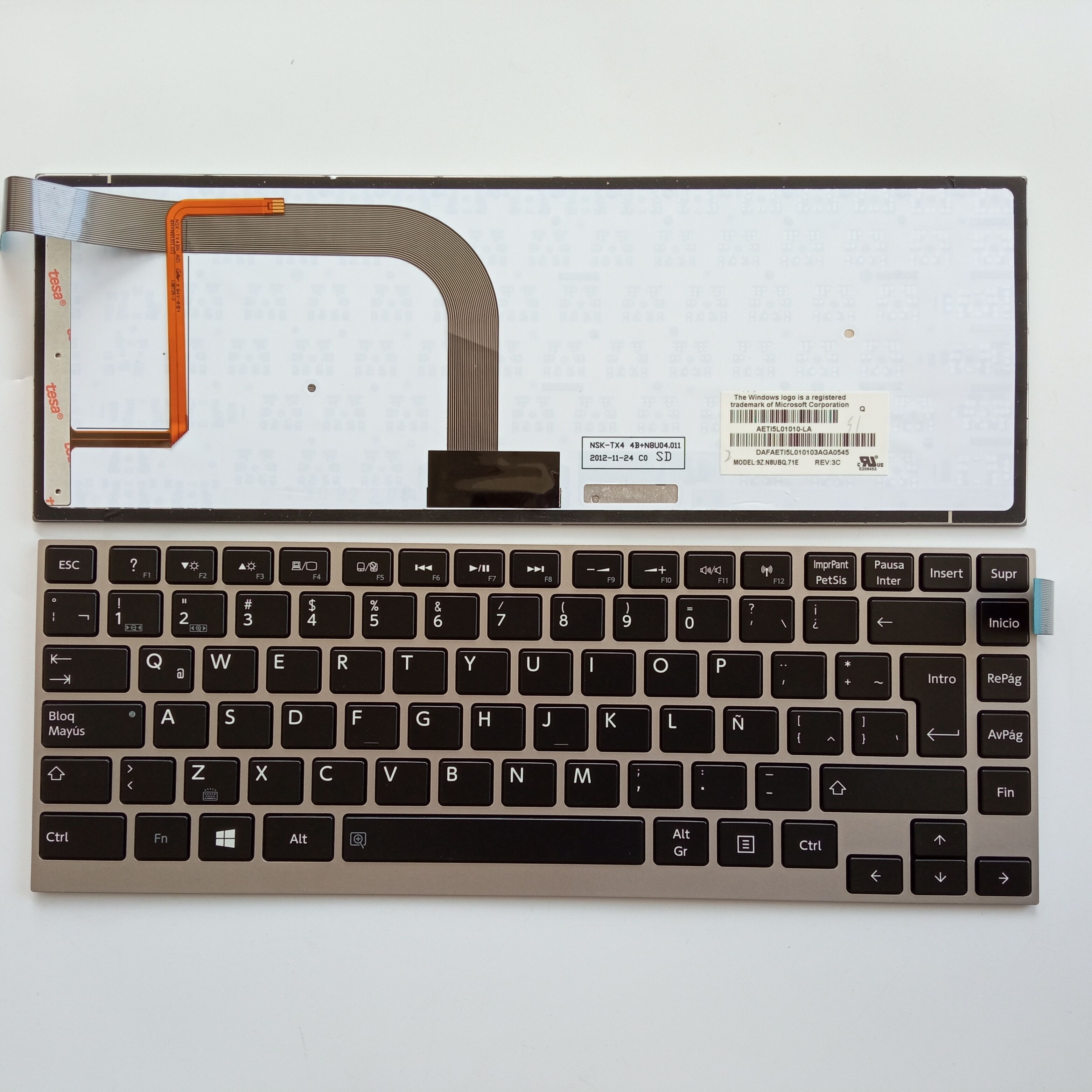 Picture of New Replacement Laptop Keyboard For TOSHIBA W30/U900W/W35DT-A/W30DT/W35T SILVER FRAME BLACK Backlit LA Layout